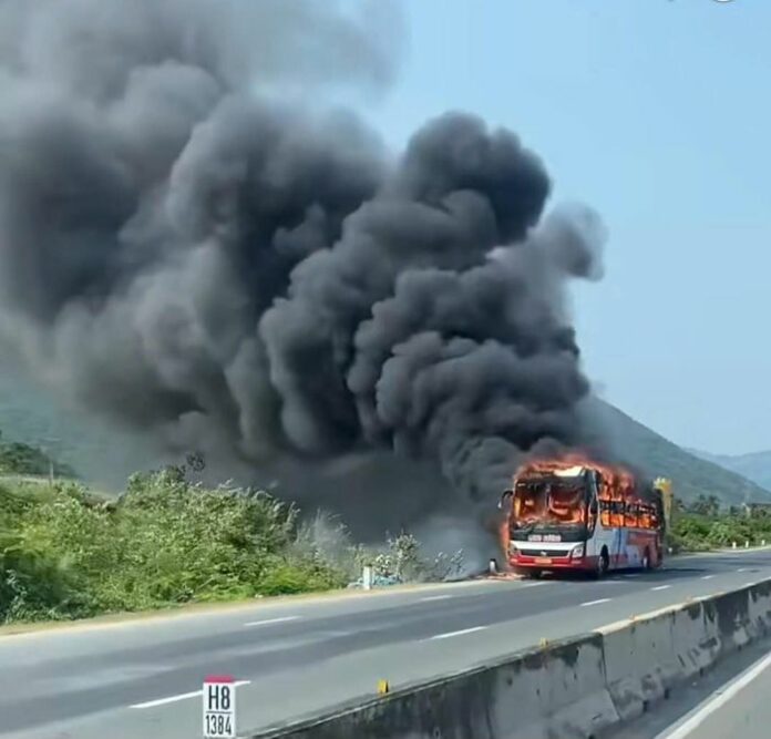 Xe khách bốc cháy trên Quốc lộ 1: Bài học từ thảm kịch