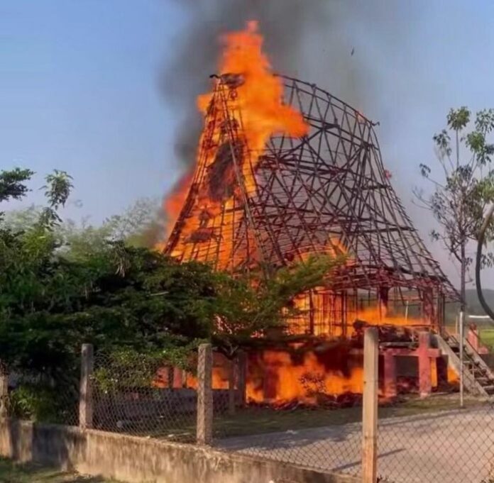 Nhà Rông Bốc Cháy: Nỗi Đau Của Làng Văn Hóa Quảng Ngãi