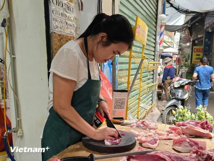 An Toàn Thực Phẩm: Phản Ứng Người Tiêu Dùng Sau Vụ Thịt Lợn Nhiễm Bệnh