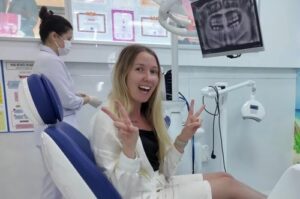 Du lịch Đà Nẵng: Trải nghiệm nha khoa miễn phí gây sốc