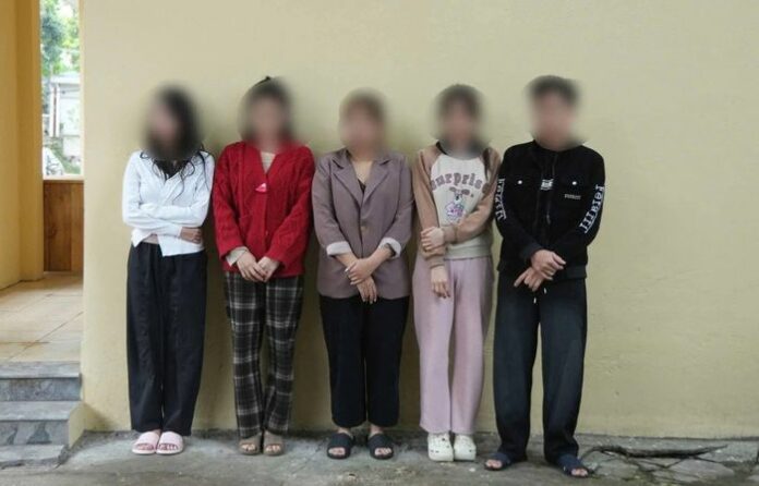 Cảnh báo: Livestream đồi trụy - Cạm bẫy thu lợi bất chính trên mạng xã hội