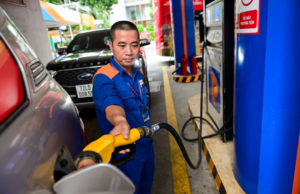 Giá xăng dầu hôm nay 13/4/2026: Động thái địa chính trị làm dậy sóng thị trường 