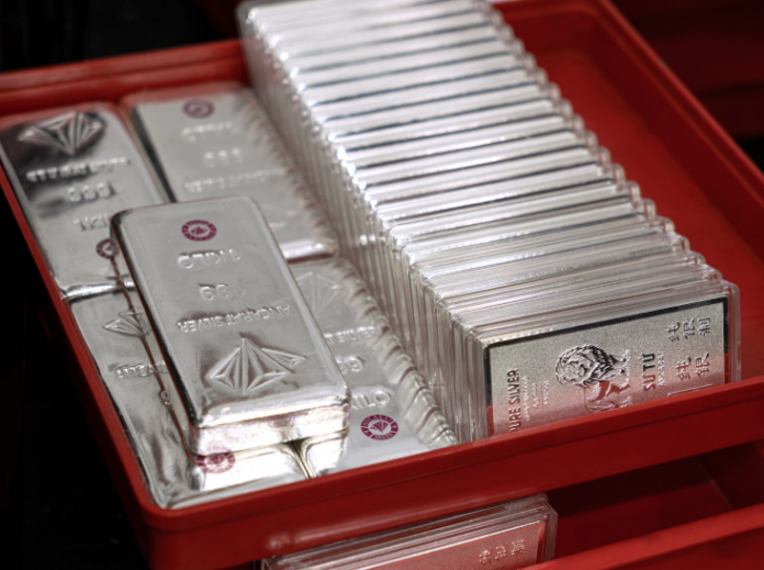 Giá Bạc Hôm Nay 23/4/2026: Phân Tích Sâu Sắc Tác Động Lịch Sử và Tương Lai