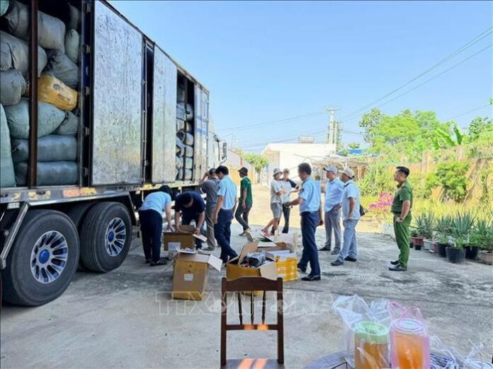 Hàng Tỷ Đồng Thời Trang 