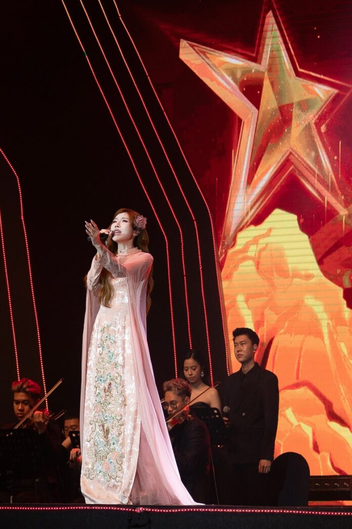 Trang Pháp: Vượt Sóng Gió, Nối Vạn Dặm Văn Hóa