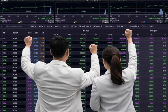 Chiến lược Đầu tư Chứng khoán: Chốt Lời Hay Mua Đuổi? Lời Khuyên Từ Yuanta