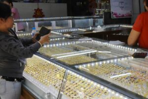 Giá vàng hôm nay 1/4/2026: Phục hồi hay điều chỉnh?