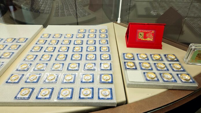 Giá Vàng 10/4/2026: Biến Động Bất Ngờ, Cơ Hội Hay Thách Thức?