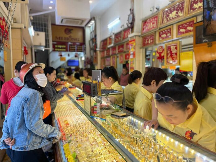 Giá vàng 16/4/2026: Biến động khó lường, vàng nhẫn 9999 tăng nh