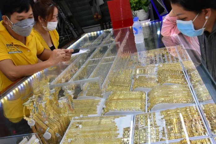 Giá vàng ngày 7/4/2026: Một ngày điều chỉnh sâu