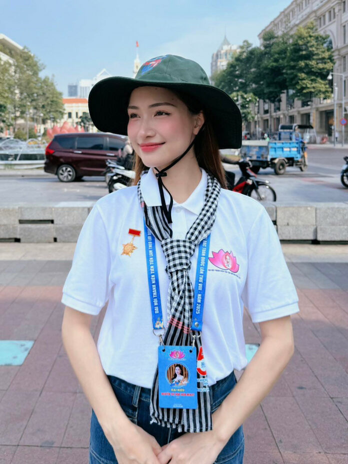 Hòa Minzy nghẹn ngào tiễn biệt fan: Tình cảm chân thành vượt lên sân khấu