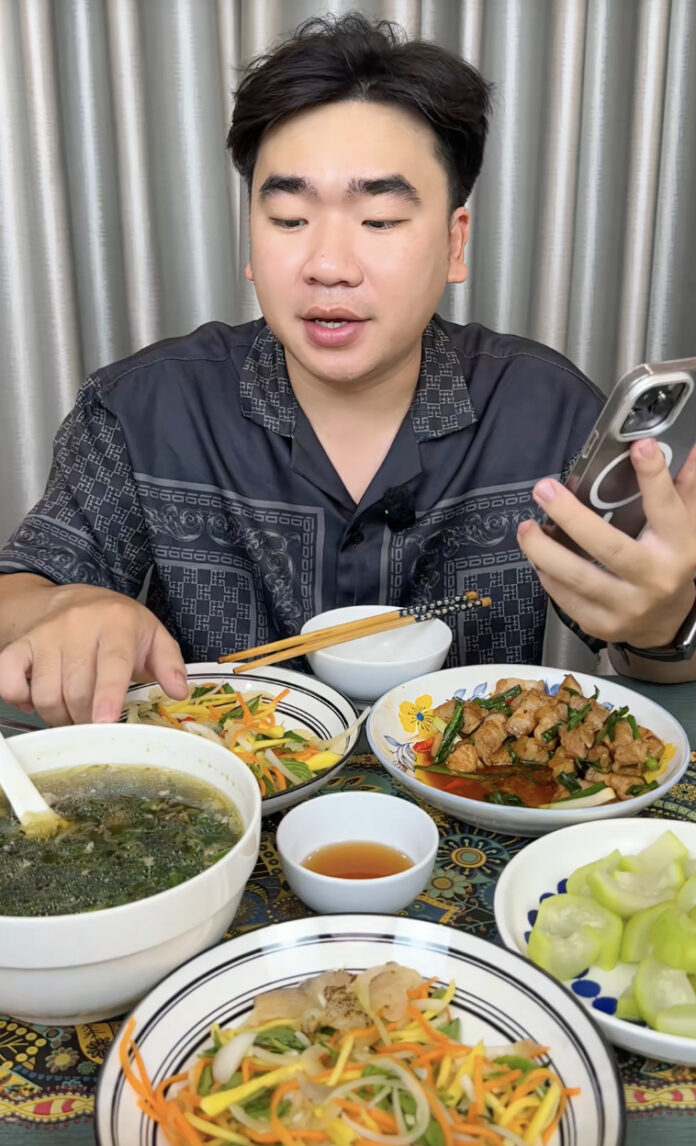 Mâm cơm 75k: Sự thật đằng sau mức giá gây tranh cãi và bí quyết tiết kiệm chi tiêu