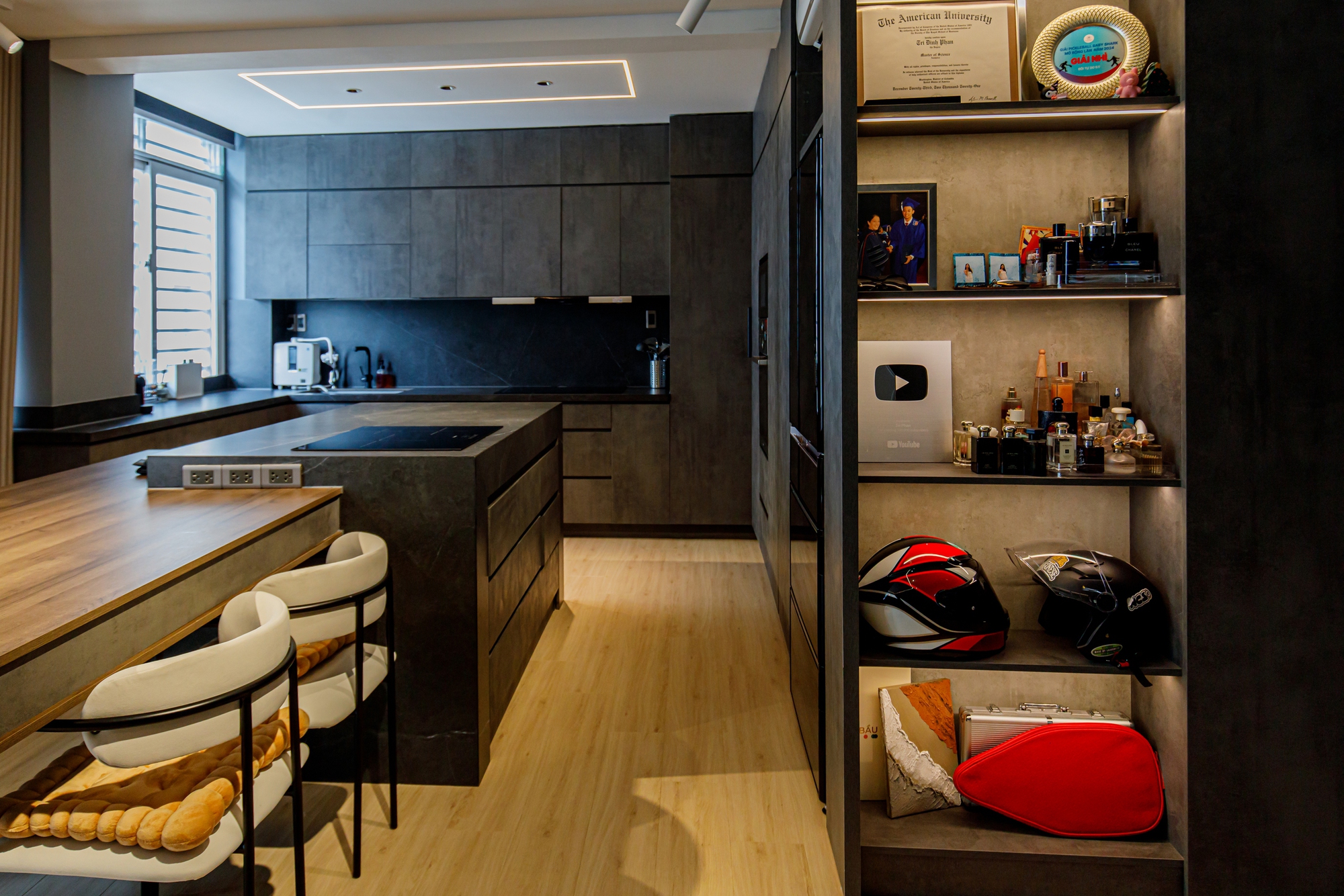 Không gian bếp được chăm chút tỉ mỉ