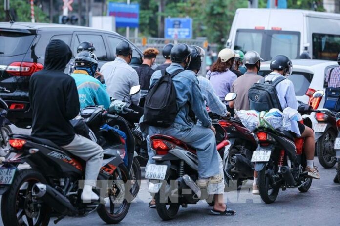 Hành Trình Trở Về Thủ Đô: Dự Báo Và Giải Pháp Giao Thông Ngày 3/5