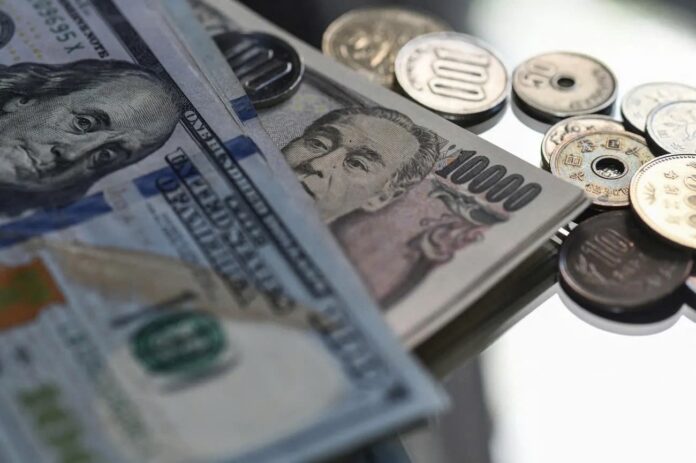 Giá ngoại tệ ngày 2/5: USD 