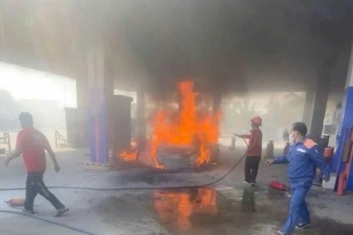 Vụ Cháy Xe Thảm Khốc Tại Cây Xăng Đà Nẵng: Bài Học Đắt Giá