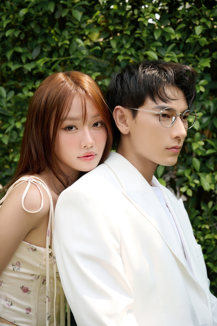 Isaac và Yeolan cực kỳ đẹp đôi trong MV mới