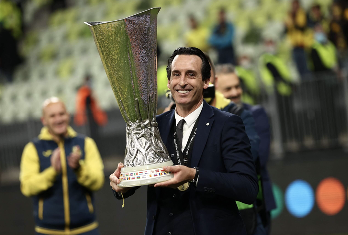 Unai Emery bốn lần đưa các đội bóng Tây Ban Nha giành danh hiệu Europa League